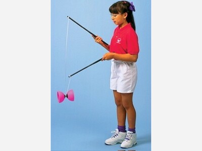 Come On Out and Learn How to Play Chinese Yo Yo! 