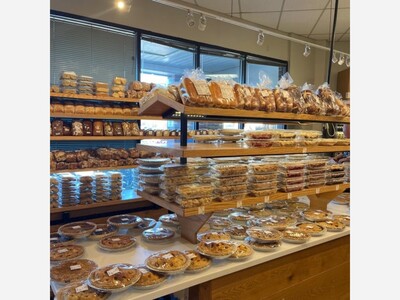 Chamber of Commerce Ribbon Cutting at Amish Market